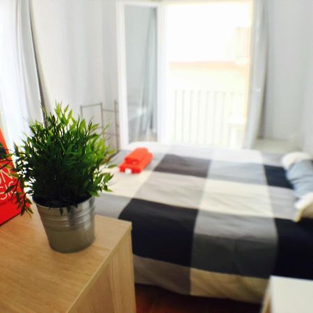 Apartamento Centro + wifi+ 2 camas de matrimonio +playa Cádiz Exterior foto
