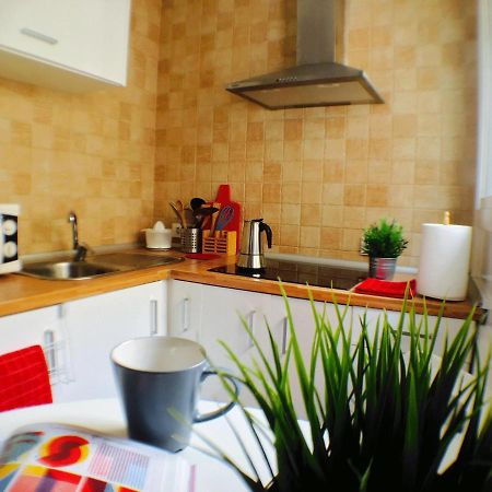 Apartamento Centro + wifi+ 2 camas de matrimonio +playa Cádiz Exterior foto