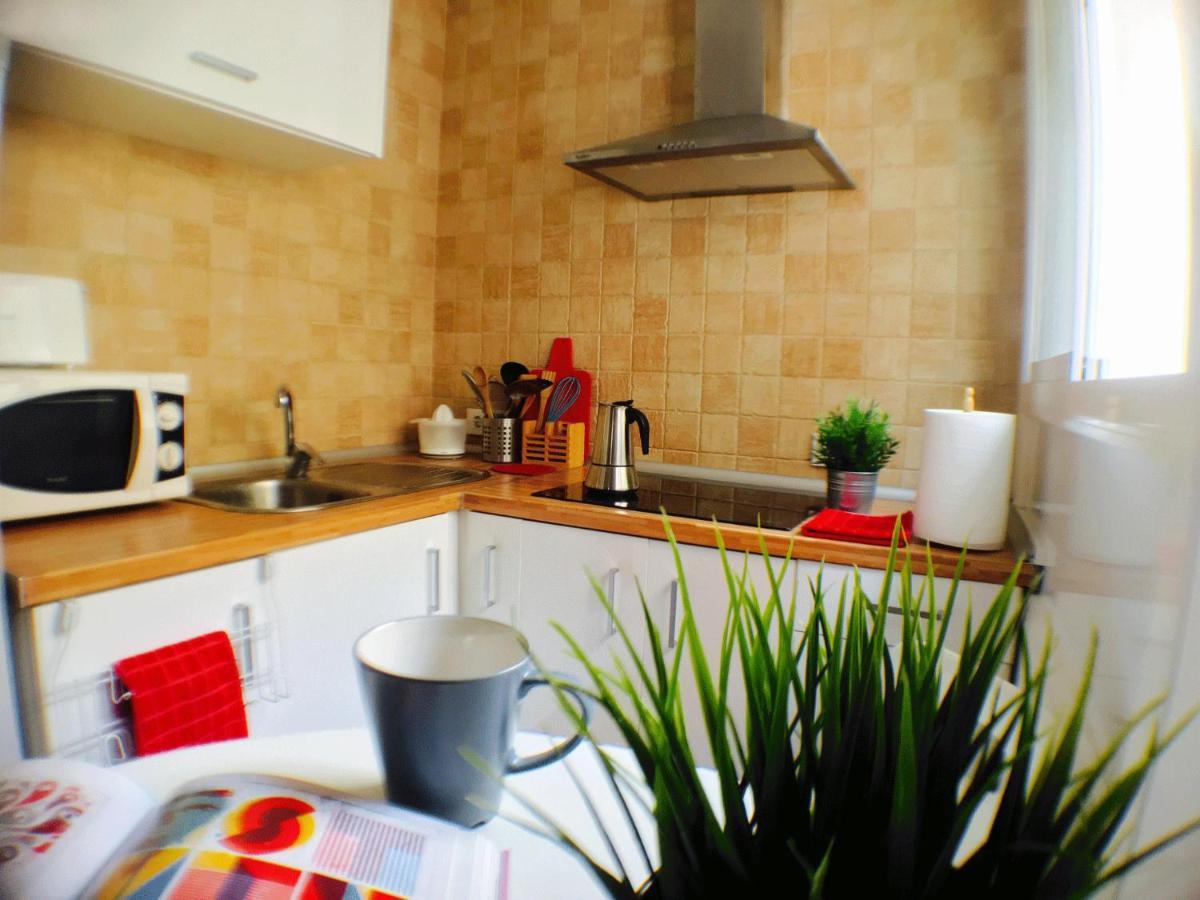 Apartamento Centro + wifi+ 2 camas de matrimonio +playa Cádiz Exterior foto